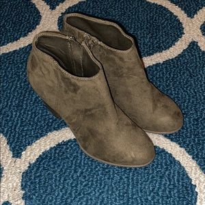 Never been worn hunter green booties!